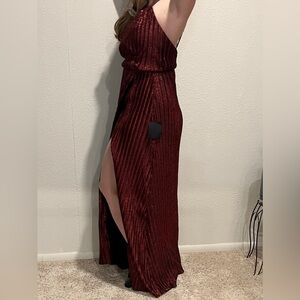 NWT Lulus One Shoulder Gown